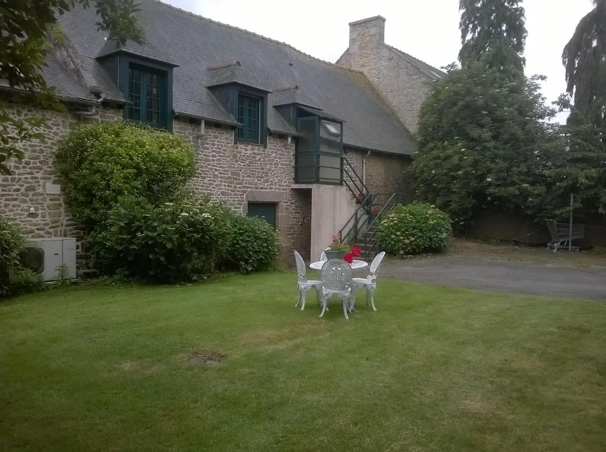 Appartement Le Chêne Pichard à Quévert France